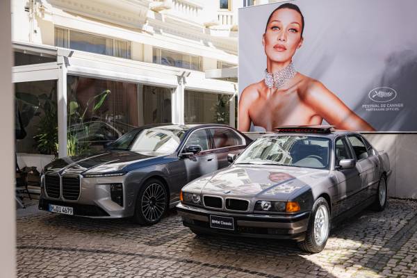 The BMW 745Le Sedan (03/2019).