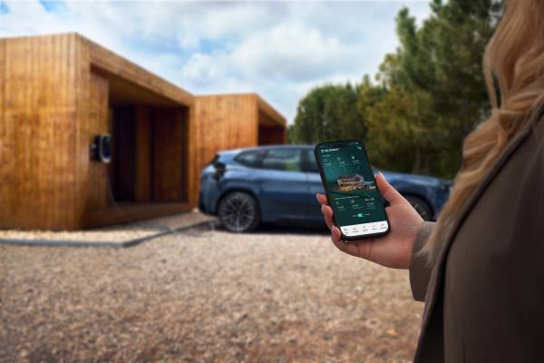 BMW і SOLARWATT представляють інтегроване рішення для домашньої енергетики для електромобілів Neue Klasse на виставці Smarter E / Intersolar Europe 2026