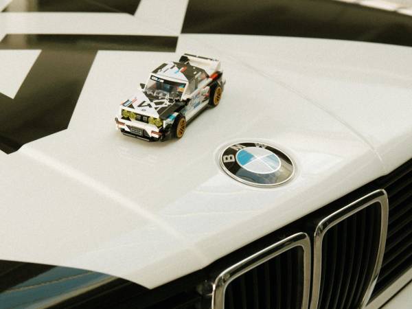 BMW M3 E30 – LEGO® Speed Champions set.