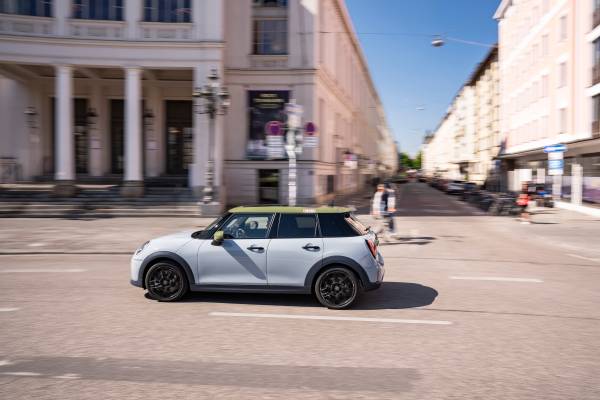 MINI Cooper S 5-Door Paul Smith Edition (05/2026)