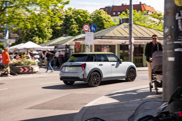 MINI Cooper S 5-Door Paul Smith Edition (05/2026)