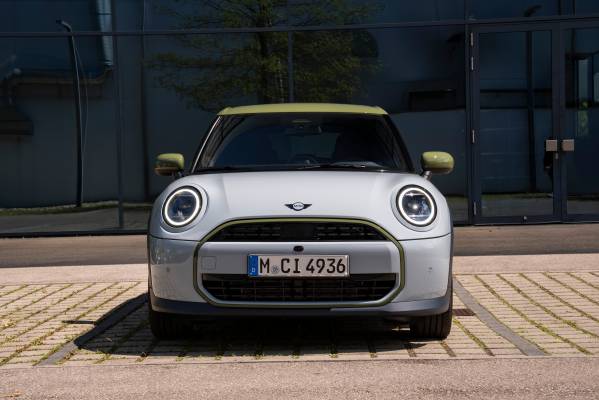 MINI Cooper S 5-Door Paul Smith Edition (05/2026)