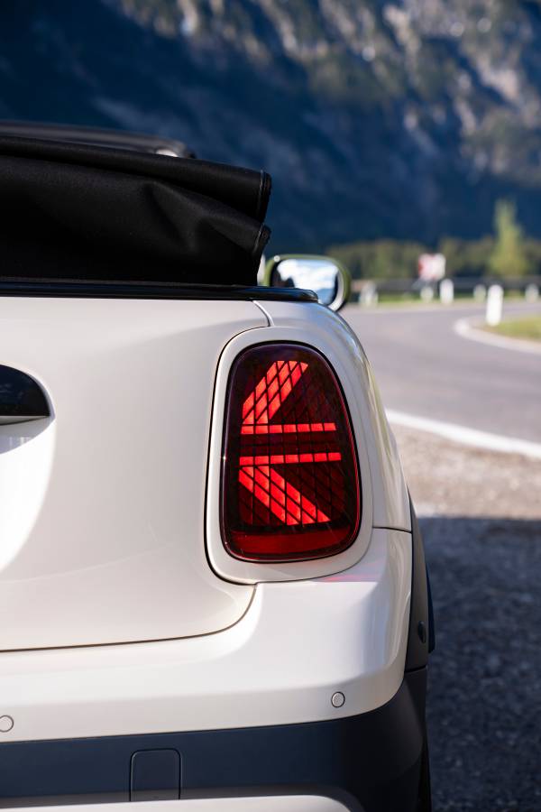 MINI TwinPower Turbo 4-Cylinder Petrol Engine (01/2018)