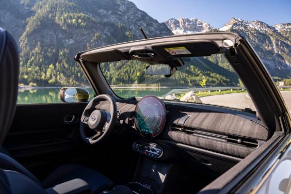 MINI TwinPower Turbo 4-Cylinder Petrol Engine (01/2018)