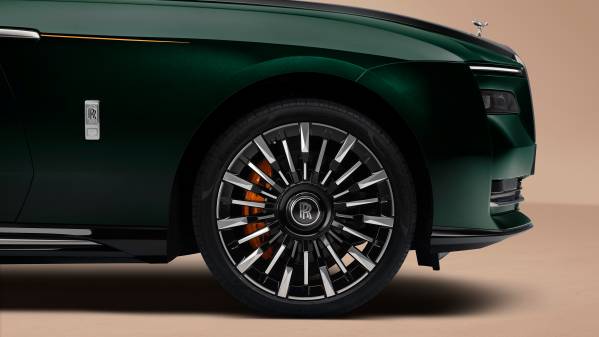 SPECTRE UNVEILED - THE FIRST FULLY-ELECTRIC ROLLS-ROYCE - KEY
