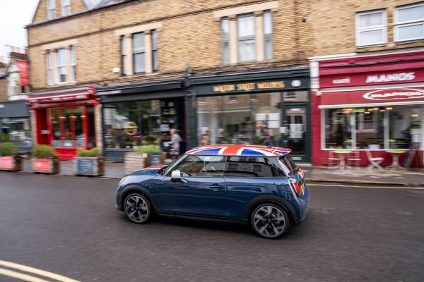 MY21 MINI 3 Door, 5 Door and Convertible Product Guides.