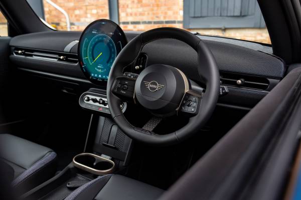 BMW 2000 CS. The Line of Beauty: The big BMW Coupés and