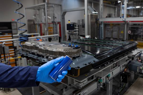 High-Voltage Battery Assembly at BMW Group Plant Woodruff. (07/2026)