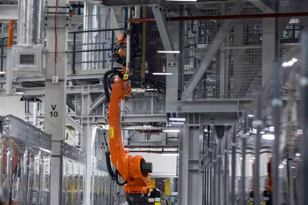 High-Voltage Battery Assembly at BMW Group Plant Woodruff. (07/2026)