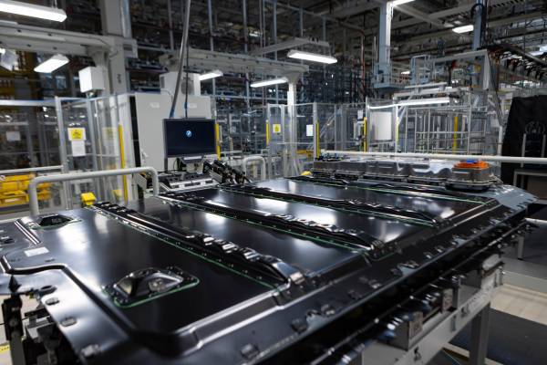 High-Voltage Battery Assembly at BMW Group Plant Woodruff. (07/2026)