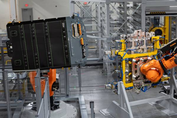 High-Voltage Battery Assembly at BMW Group Plant Woodruff. (07/2026)