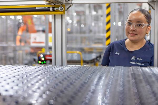 High-Voltage Battery Assembly at BMW Group Plant Woodruff. (07/2026)