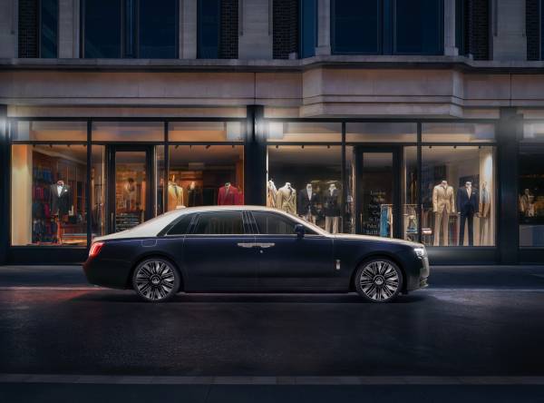 ROLLS-ROYCE GHOST SAVILE ROW: A CELEBRATION OF BESPOKE TAILORING AND PERSONAL STYLE