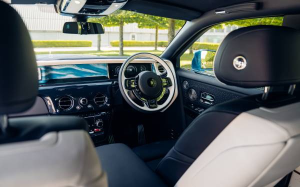 ROLLS-ROYCE GHOST EXTENDED: NOOSA COLLECTION SERIES #1 – COMMISSIONED TO REFLECT THE JOURNEY FROM BRISBANE TO THE HEAVENLY COASTLINE OF NOOSA