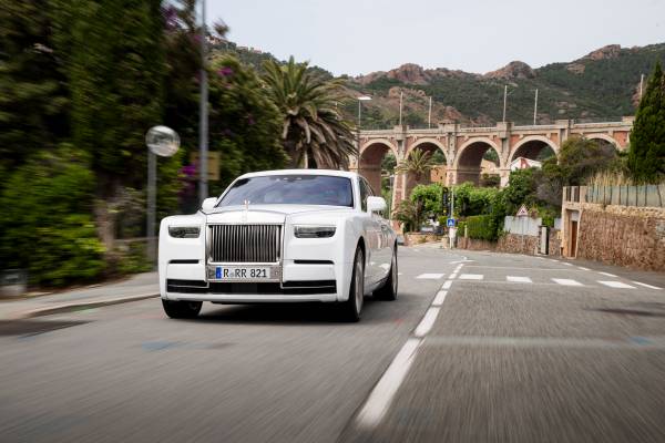 ROLLS-ROYCE RETURNS TO SAINT-TROPEZ FOR AN EXTENDED SUMMER SEASON AT CELEBRATED ADDRESSES