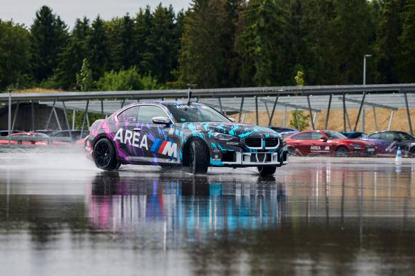 BMW M3 GTR #42 driven by Jörg Müller (GER) and J.J. Lehto (FIN