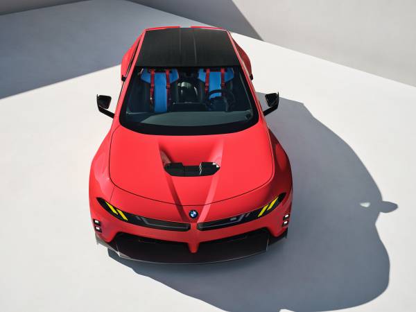 BMW M Concept Neue Klasse - Daylight