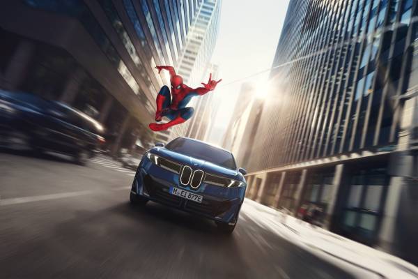 BMW brings the Neue Klasse to the big screen.