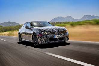 Getarnte Prototypen des neuen BMW 3er in Miramas.