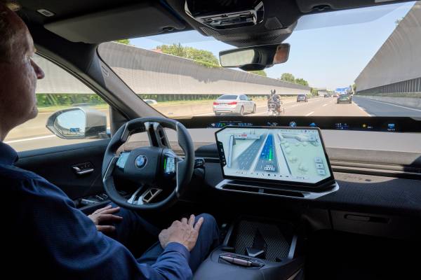 BMW Maps with Driver Assistance