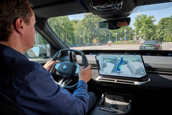 BMW Maps with Driver Assistance