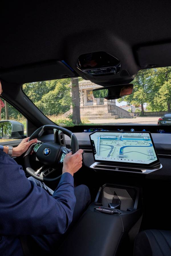 BMW Maps with Driver Assistance