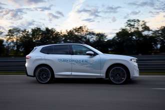 Testing of the new BMW iX5 Hydrogen (prototype), Aschheim 09/2026