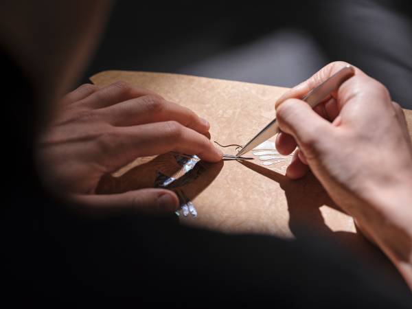 UNVEILING PHANTOM HUMMINGBIRD: THE FIRST ROLLS-ROYCE IN HISTORY WITH ABALONE SHELL MARQUETRY