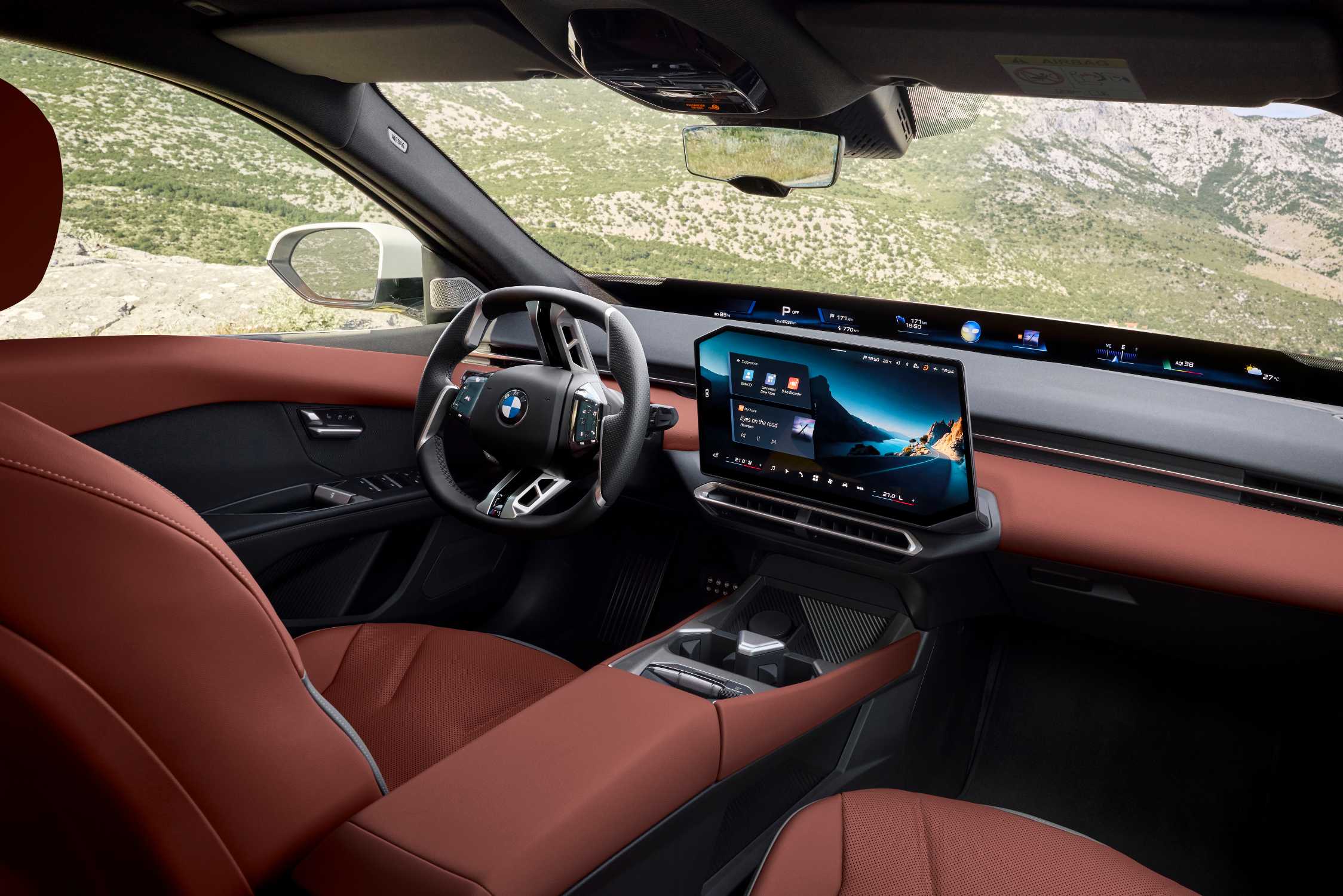 The new BMW i3 50 xDrive - Interior (09/26)