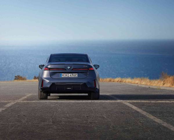 The new BMW 3 Series - Exterior