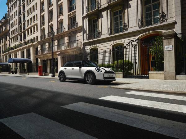 MINI One および MINI Cooper プレスキット