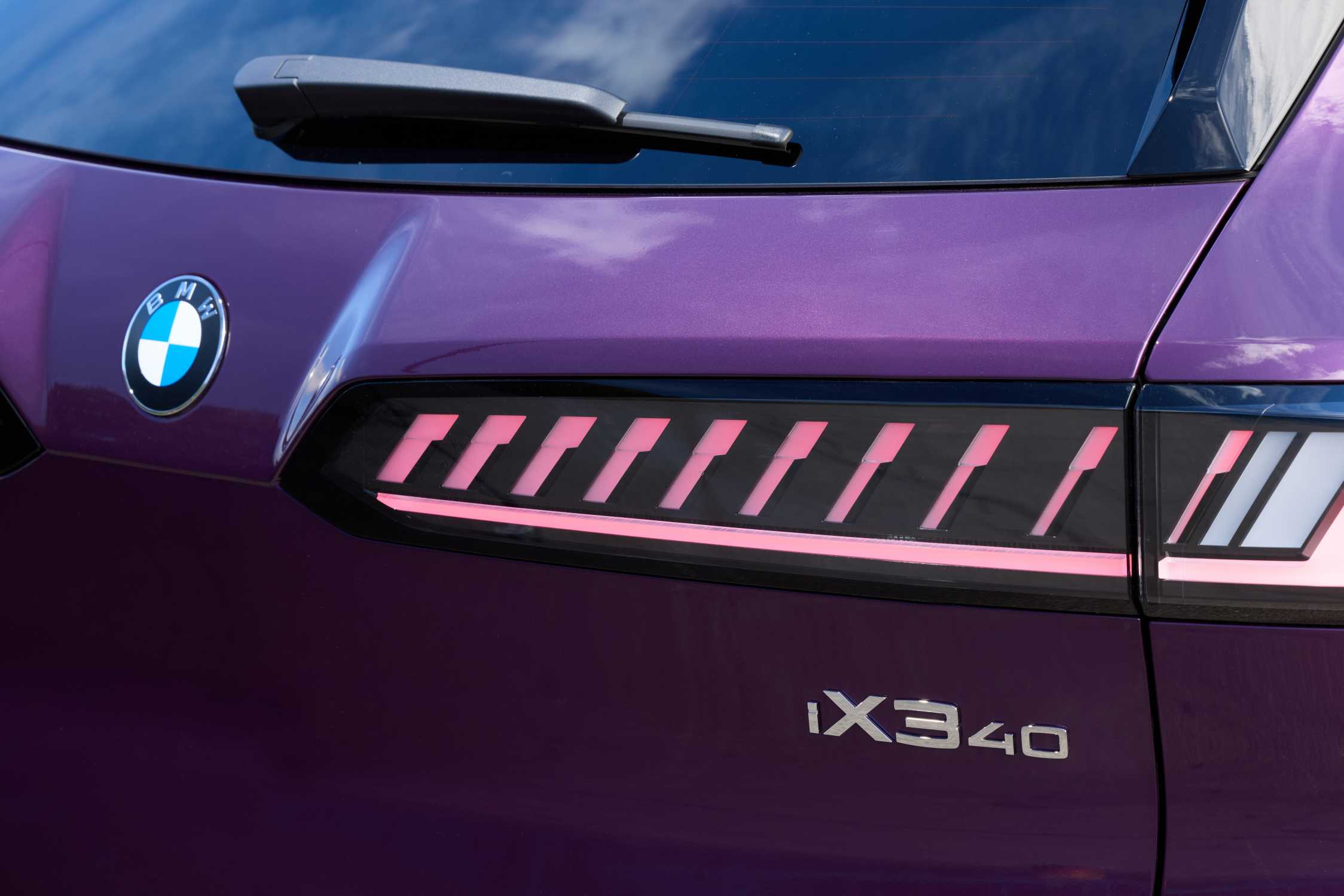 Photo gallery: the new BMW iX3 40