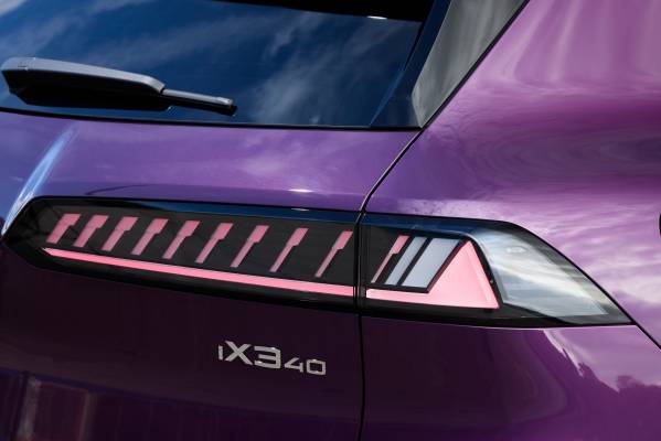 BMW iX3 40 - UK Images