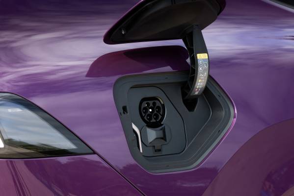 BMW iX3 40 - UK Images