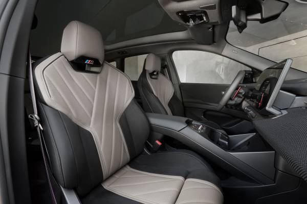 BMW Travel & Comfort System Folding Table (08/2013)