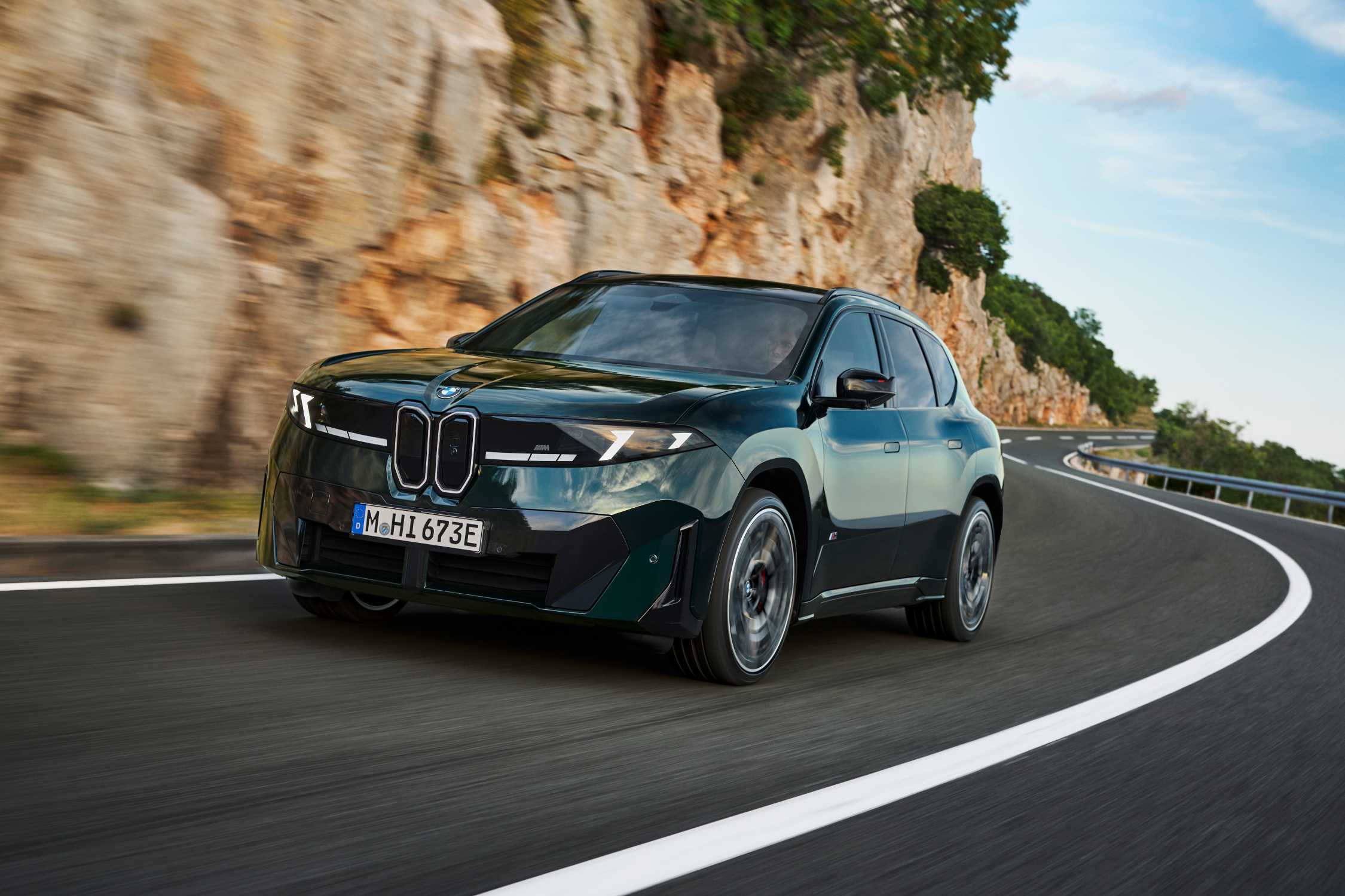 The new BMW iX3 M60 xDrive. (10/2026)