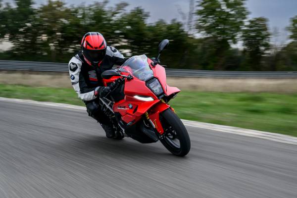 BMW Motorrad Rider's Equipment Ride 2014, StreetGuard suit (11/2013)