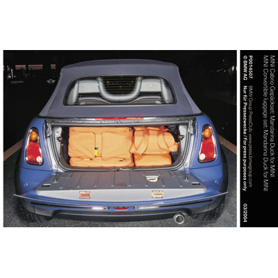 MINI Convertible luggage set: Mandarina Duck for MINI (03/2004)