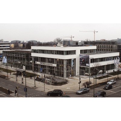 Gepland aftrekken textuur BMW Niederlassung München eröffnet das weltweit größte BMW Motorrad Zentrum