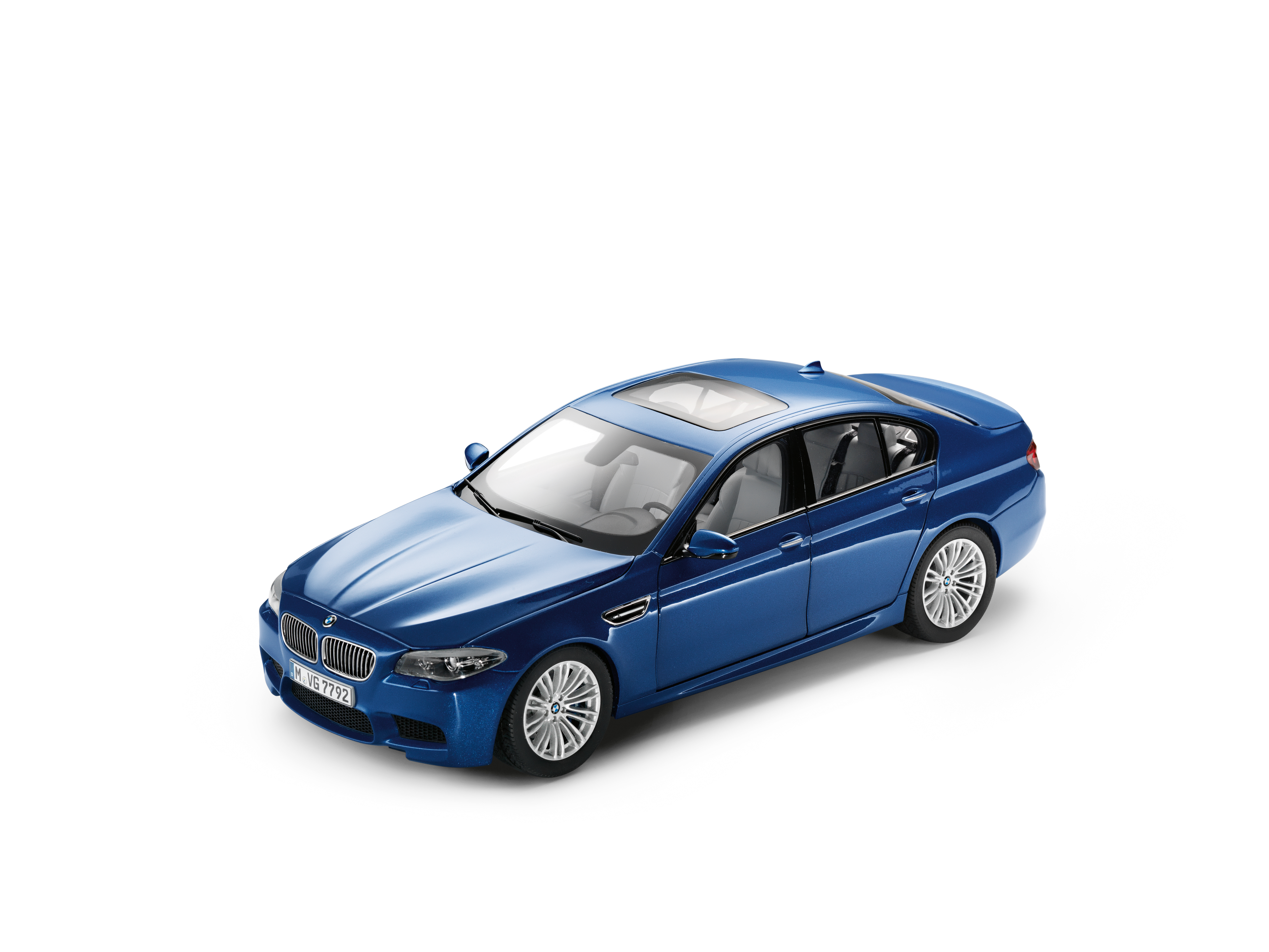 PARAGON BMW M5 F10 1/18 Miniature Car Blue 5 Series