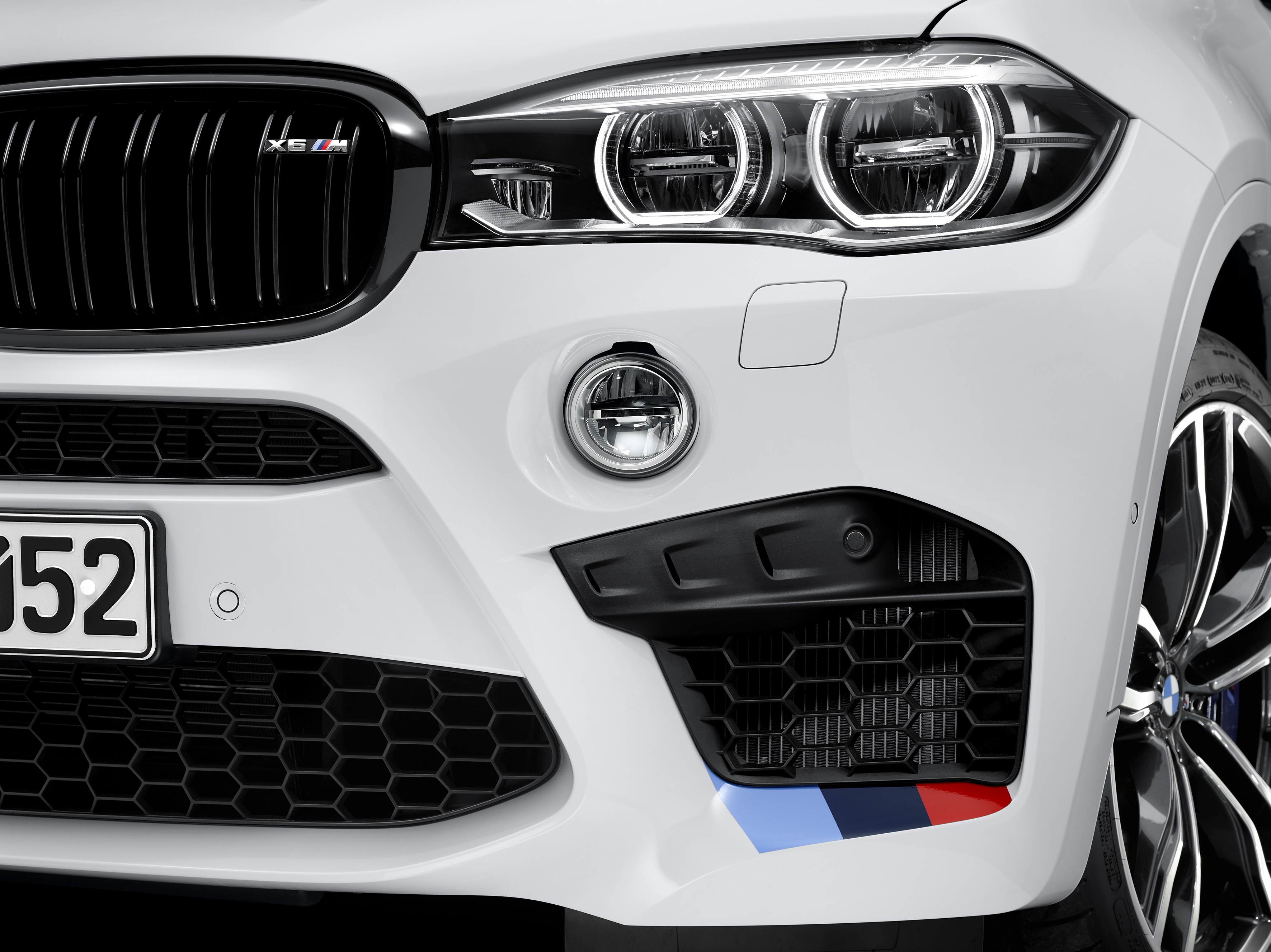 How-To Install the BMW Original Accessory Natural Air. 