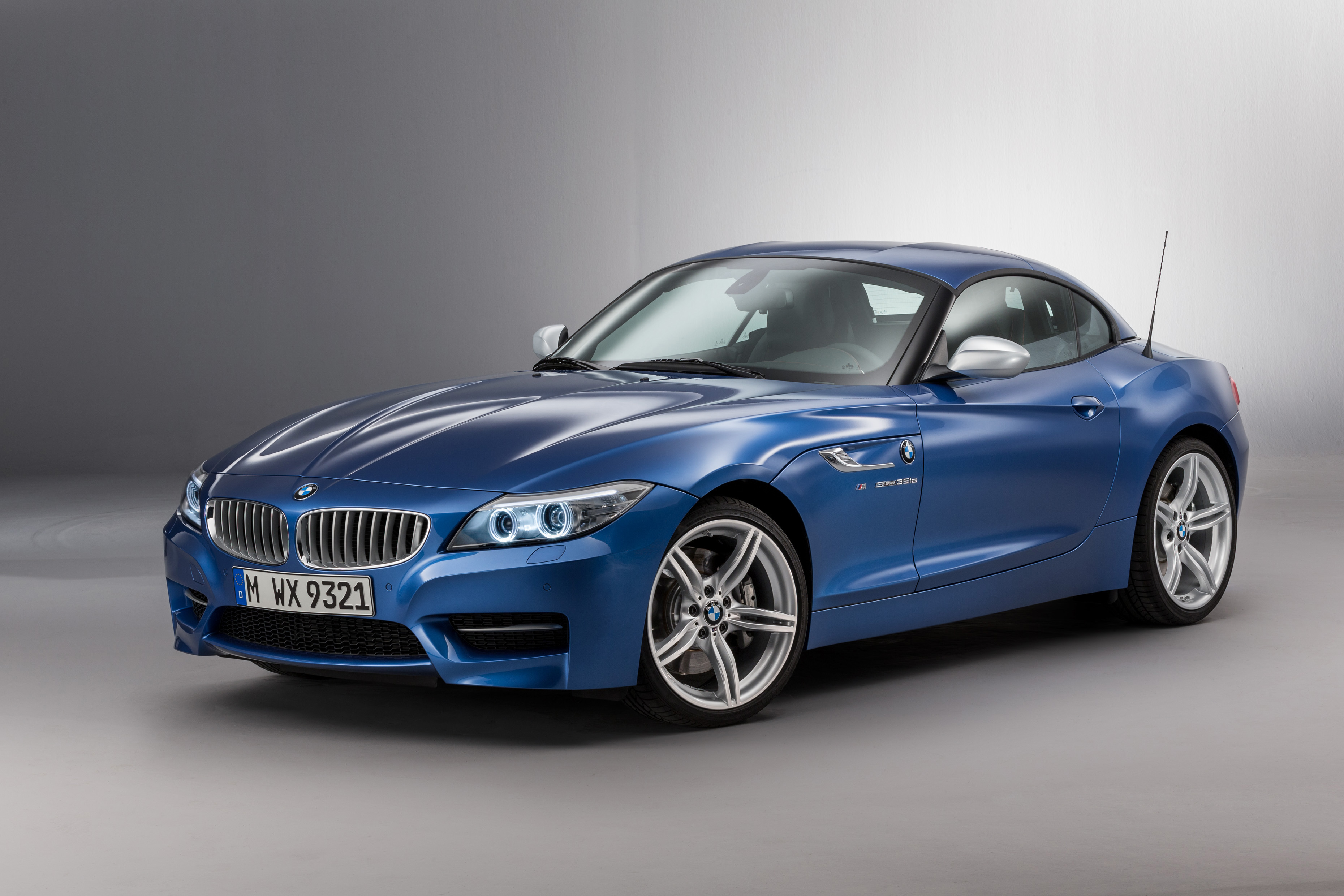 Der neue BMW Z4 in Estoril blau metallic – zusätzliches Bildmaterial.