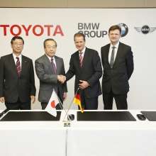 Signing of the contract for the cooperation between BMW Group and Toyota Motor Corporation in Nagoya/Japan on 24 January 2013 (01/2013).
F.l.t.r.: Yasumori  Ihara, Director and Senior Managing Officer, Toyota Motor Corporation; Takeshi Uchiyamada, Executive Vice Chairman and Representative Director, Toyota Motor Corporation;  Dr. Herbert Diess, Member of the Board of Management of BMW AG, Development; Klaus Fröhlich, Senior Vice President Product Line small, midsize series of BMW Group.
