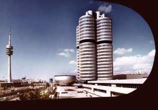 BMW Headquarters and Museum. Pictures 1968 to 2004. (07/2013)