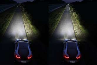 BMW i8; left: LED High Beam, right: Laser High Beam (02/2014)
