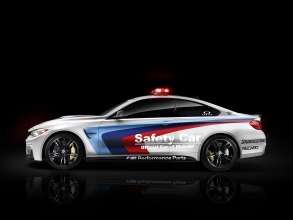 2014 BMW M4 Coupe MotoGP Safety Car - side (03/2014).