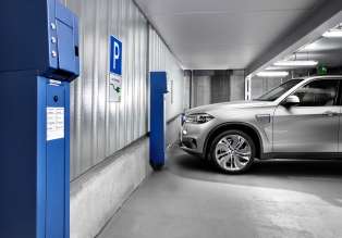 The BMW Concept X5 eDrive (04/2014).