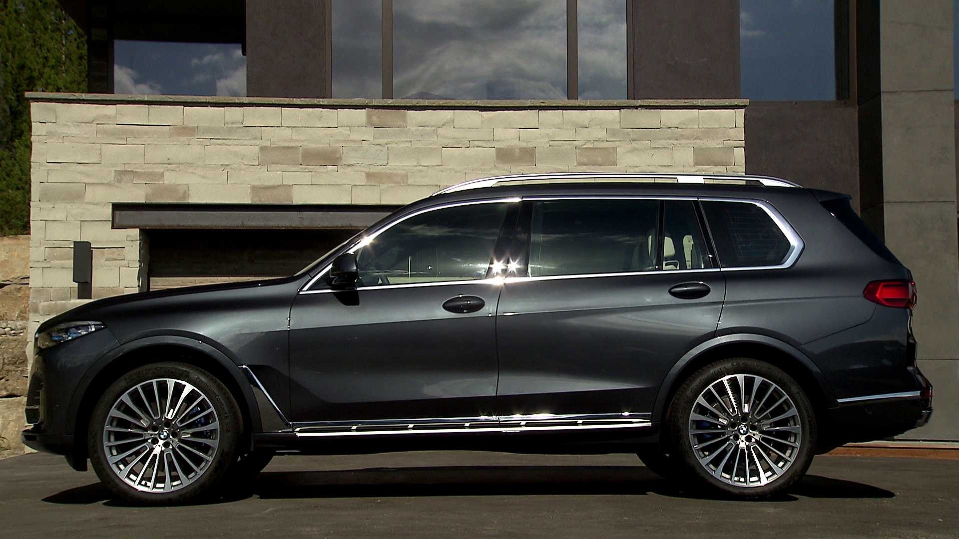 The first-ever BMW X7